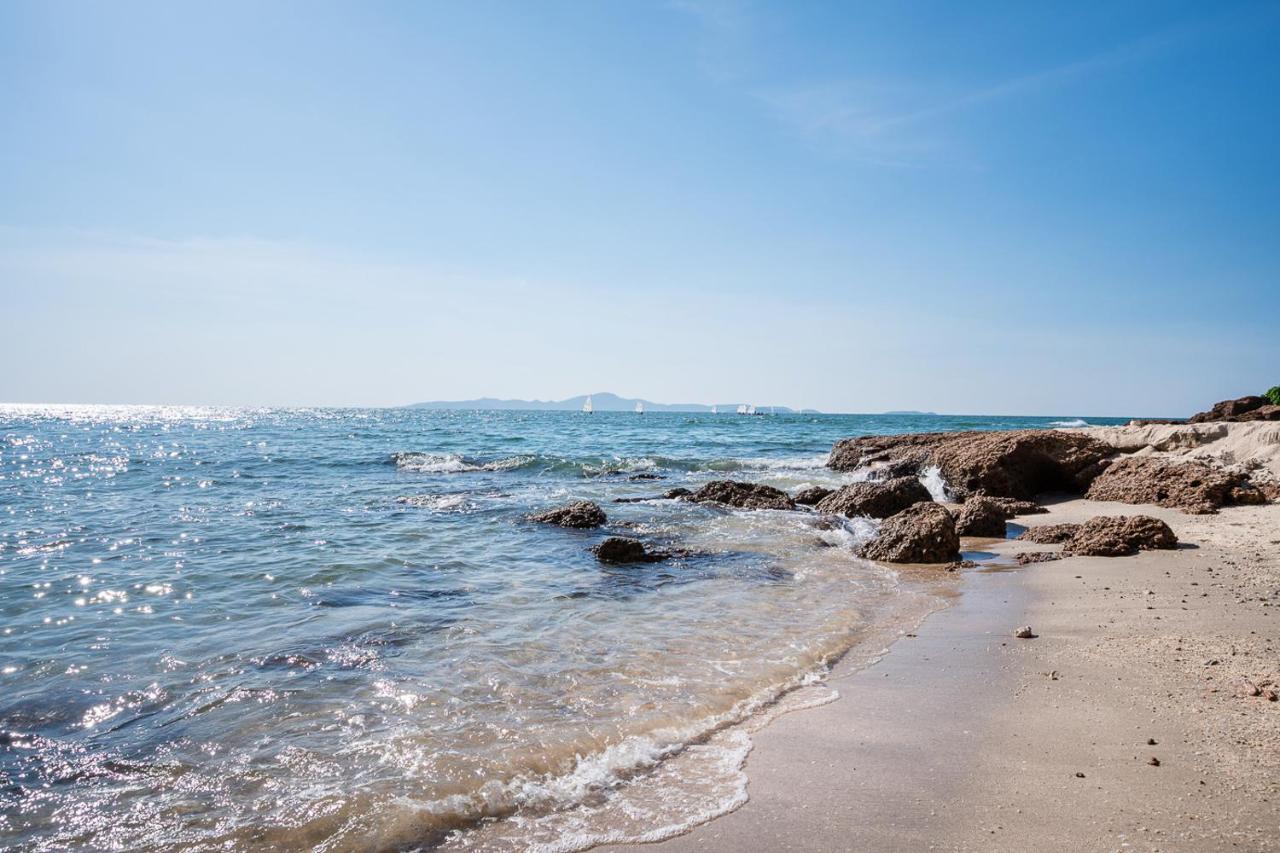 Majestic Residence Pool Villas 3 Bedrooms Private Beach Pattaya Exterior photo