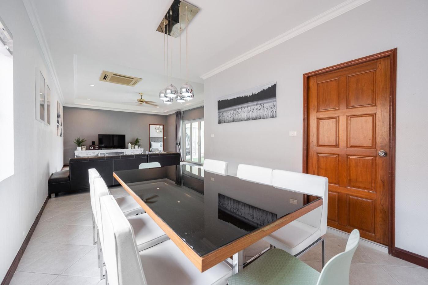 Majestic Residence Pool Villas 3 Bedrooms Private Beach Pattaya Exterior photo